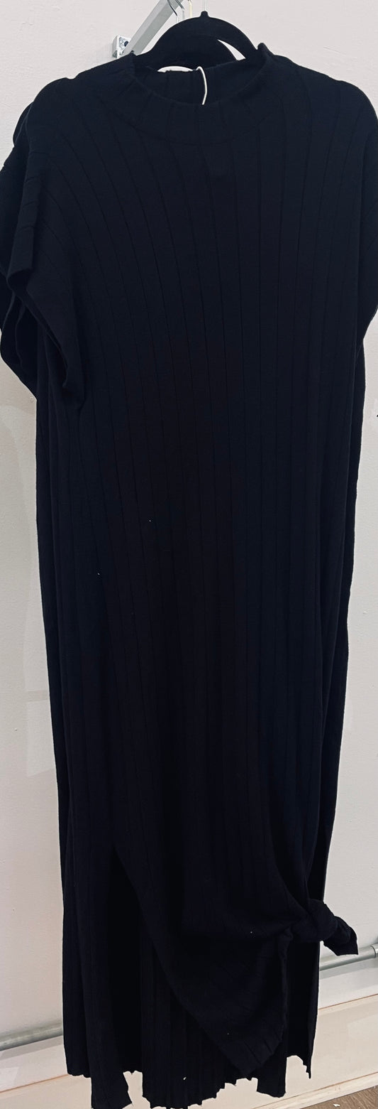 #116 Black dress